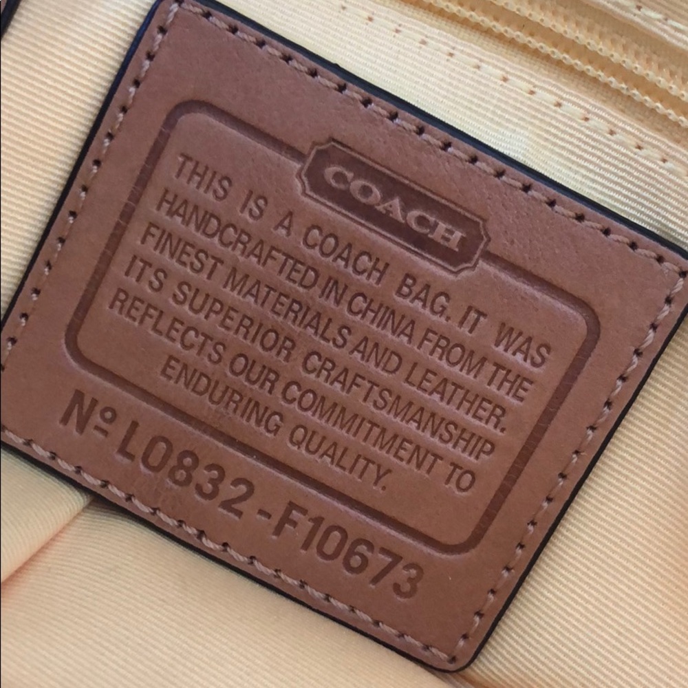 Authentic Coach purse - Picture 5 of 9